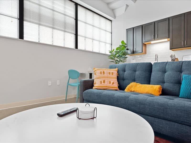 Cozysuites Lavish 1Br, Downtown พิตต์สเบิร์ก ภายนอก รูปภาพ