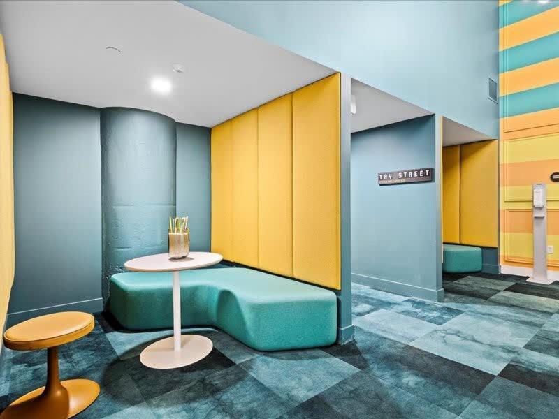 Cozysuites Lavish 1Br, Downtown พิตต์สเบิร์ก ภายนอก รูปภาพ